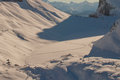 bernese oberland ski tour to kendersteg via the gemni pass
