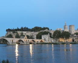 provence holiday rentals, avignon