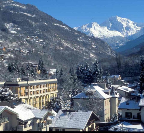 Large photo of Brides les Bains