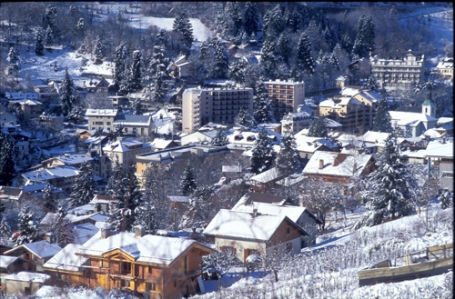 Large photo of Brides les Bains