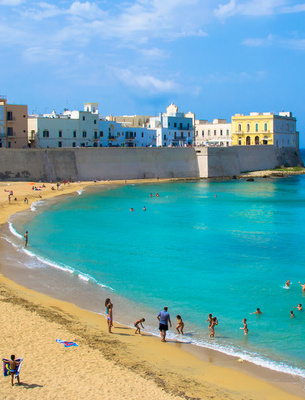 gallipoli beach villa rentals, holiday homes