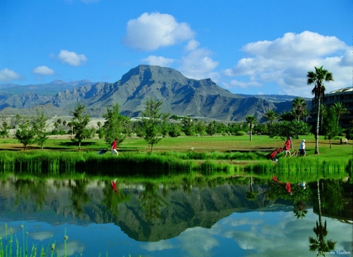 Large photo of Los Cristianos