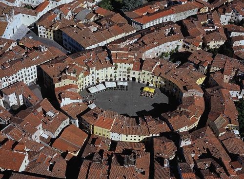 Large photo of Lucca